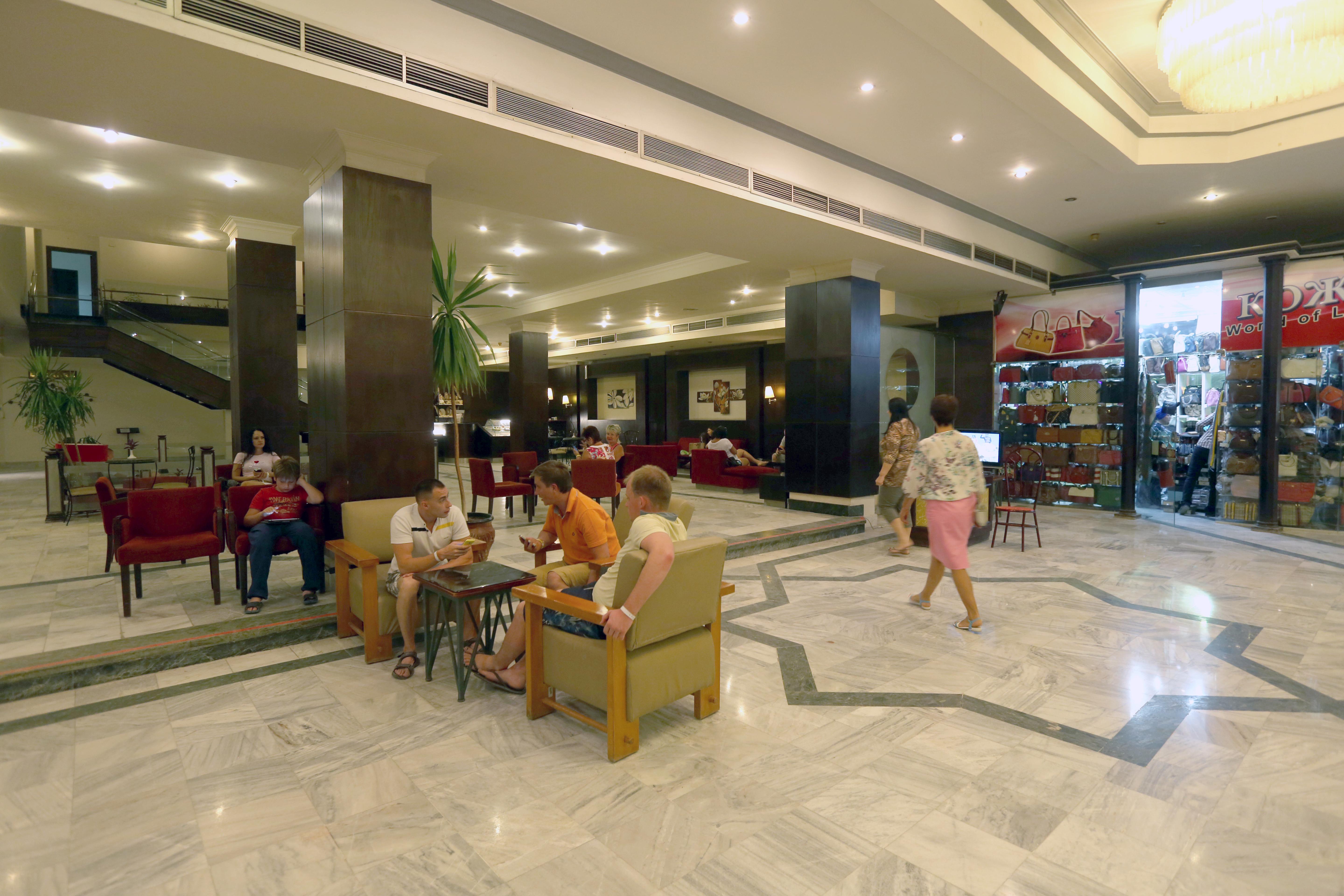 เรจินา รีสอร์ต แอนด์ อควา พาร์ค ฮูร์กาดา Hotel ภายนอก รูปภาพ