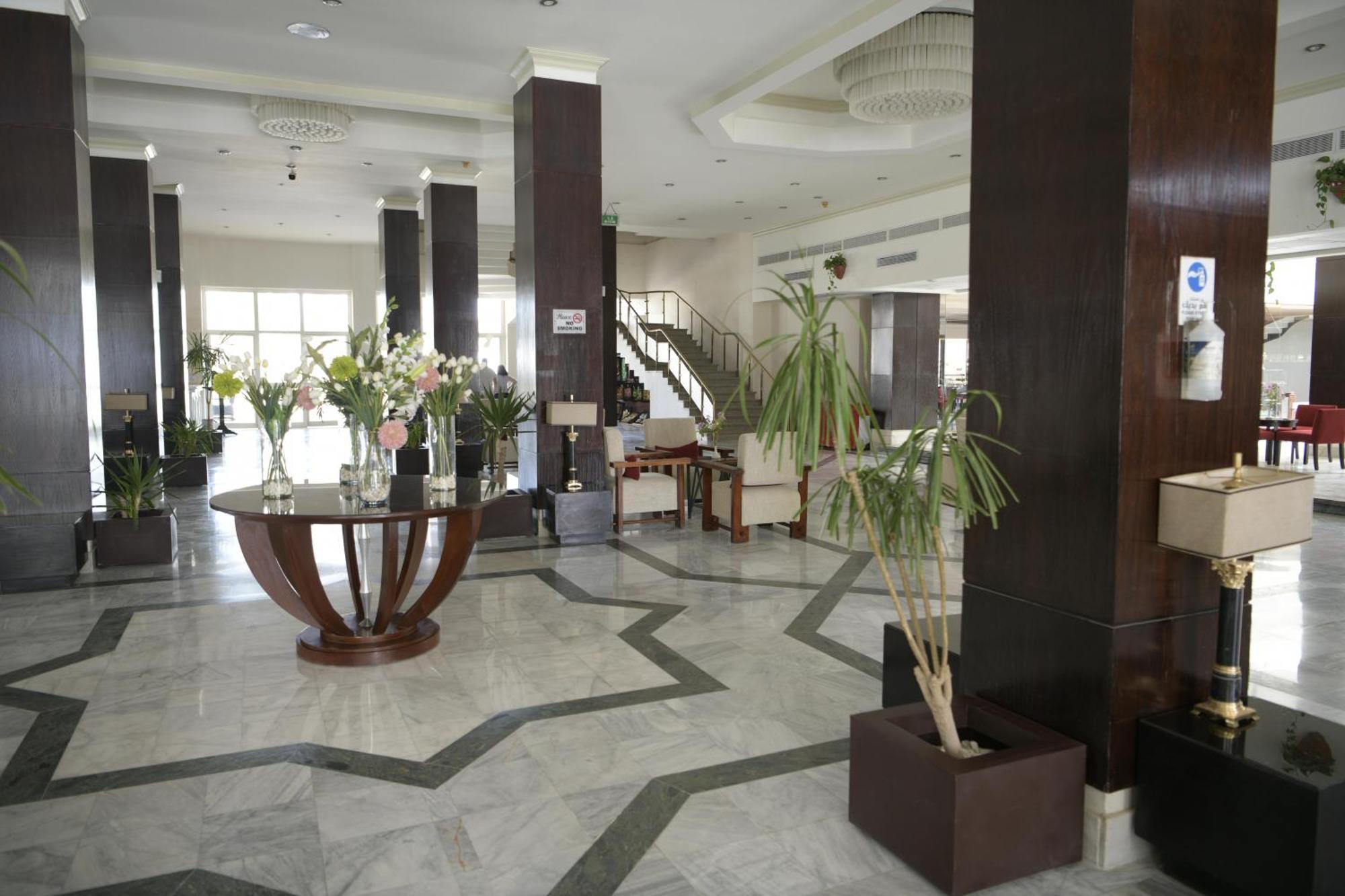 เรจินา รีสอร์ต แอนด์ อควา พาร์ค ฮูร์กาดา Hotel ภายนอก รูปภาพ